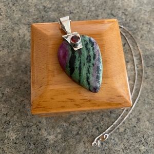📿 Ruby in Zoisite Pendant with Faceted Garnet Crystal Necklace, 22” Long, EUC